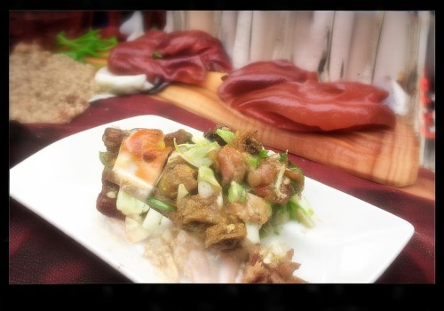 现在，我需要考虑用户可能的深层需求。他们可能希望文章不仅有理有据，还要能够引起读者的共鸣，让家人更容易接受。因此，文章需要包含情感因素，比如家人的情感投入，以及眼部整形对生活和自信心的提升