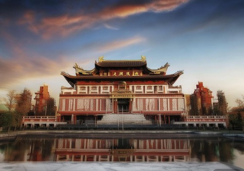 好，用户让我写一个关于上海眼整形的文章，先写标题，再写不少于901个字的内容。首先，我需要明确用户的需求是什么。他们可能是一个对整形美容感兴趣的人，或者是一个自媒体作者，想分享相关知识