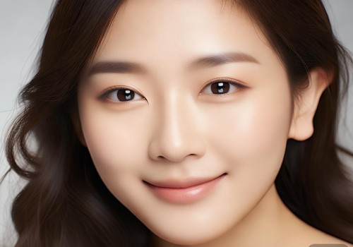 嗯,用户的问题是关于如何向家人解释想做眼部整形。首先,我需要理解用户的需求。他们可能是一位正在考虑做眼部整形的人,但担心家人会反对,所以需要一些建议 嗯,用户的问题是关于如何向家人解释想做眼部整形。首先,我需要理解用户的需求。他们可能是一位正在考虑做眼部整形的人,但担心家人会反对,所以需要一些建议