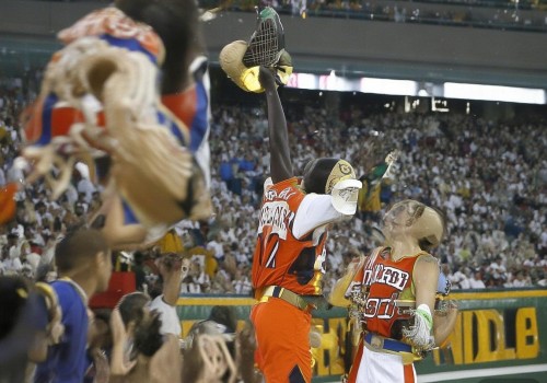 好，我现在需要帮用户写一篇关于如何避免被医院过度推销项目的文章。用户已经提供了一个标题和一个大纲，我得先仔细分析这些内容，确保文章结构合理，内容详实