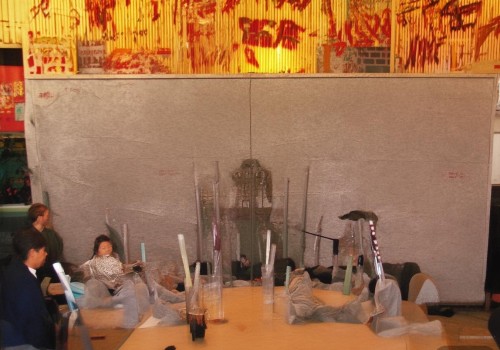 好，我现在需要帮用户写一篇关于玻尿酸填充泪沟的文章。首先，我得理解用户的需求。用户可能是一个自媒体作者，所以文章需要吸引读者，内容要详细且有吸引力