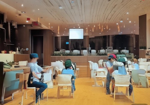 好，我现在需要帮用户写一篇关于上睑下垂矫正的文章。用户已经给了一个标题，还提供了一个详细的文章内容，看起来已经很完整了。不过，我需要先仔细分析一下用户的需求，确保我能提供最好的帮助