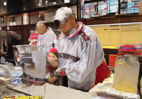 好，我现在需要帮用户写一篇关于开眼角疤痕增生期护理的文章。用户是自媒体作者，所以文章需要吸引人，内容要实用，同时要有一定的深度