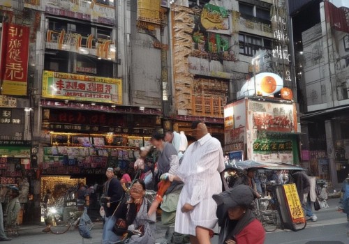 好，我现在需要帮用户写一篇关于网红眼整形的文章。首先，我得理解用户的需求。用户是自媒体作者，所以文章需要吸引人，内容要详细，不少于881个字。标题已经给出，是网红眼整形，从视觉角度看你的魅力