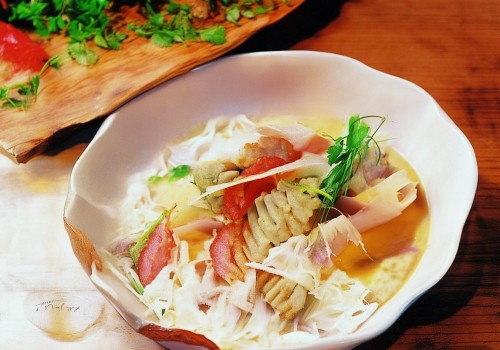 好，我现在需要帮用户写一篇关于上睑下垂矫正的文章。用户已经给了一个标题和一些内容，我得先仔细看看这些内容，然后思考如何进一步优化或者扩展