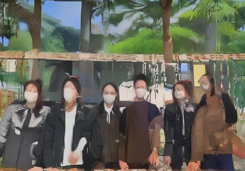 好，用户让我写一个关于眼周比例协调的自媒体文章。首先，我得理解这个主题。眼周比例协调应该是指眼部周围的肌肉和骨骼之间的平衡，可能涉及到美学、医学或者美容等方面