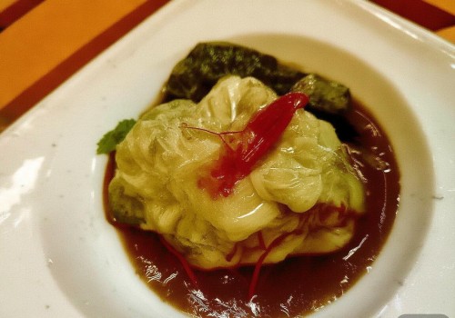 好，我现在需要帮用户写一篇关于线雕的文章。首先，用户是自媒体作者，所以文章需要吸引人，内容要深入浅出。用户给的指令是先写标题，再写不少于946个字的文章内容。输入是线雕，所以我得先确定标题