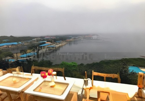 好，我现在需要帮用户写一篇关于眼部年轻化的自媒体文章。首先，我得理解用户的需求。用户是自媒体作者，所以文章需要吸引人，内容要实用，同时要有一定的深度，字数不少于801个