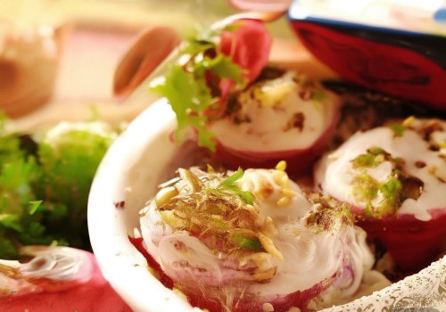 好，我现在需要帮用户写一篇关于线雕的文章。首先，用户是自媒体作者，所以文章需要吸引人，内容要专业但易懂。用户给的指令是先写标题，再写不少于842个字的文章内容。输入是线雕，所以我得先确定标题