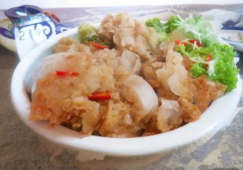 好，我现在需要帮用户写一篇关于网红眼整形的文章。首先，我得理解用户的需求。用户是自媒体作者，所以文章需要吸引人，内容要详细，不少于850字。标题已经给出，接下来是正文