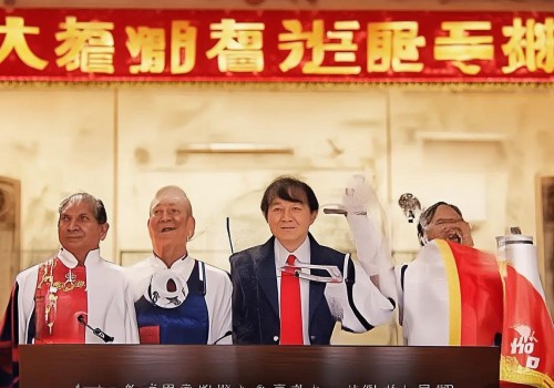 嗯，用户给了一个任务，让我先写一个文章标题，然后写不少于965个字的文章内容，主题是眼周比例协调。首先，我需要理解用户的需求。用户可能是一个自媒体作者，所以文章需要吸引读者，内容要专业但易懂